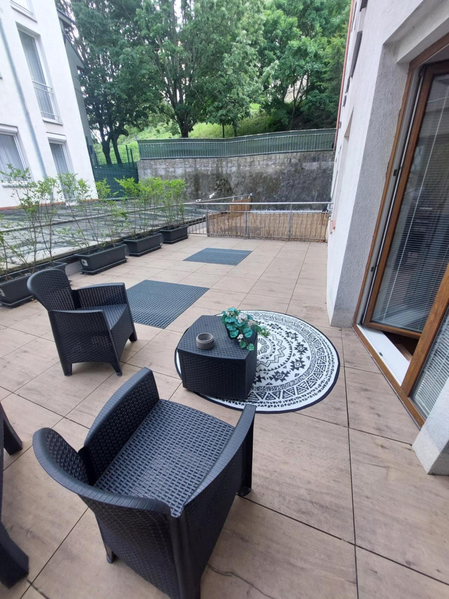 Апартаменти Castle With Terrace Self-check-in Братислава